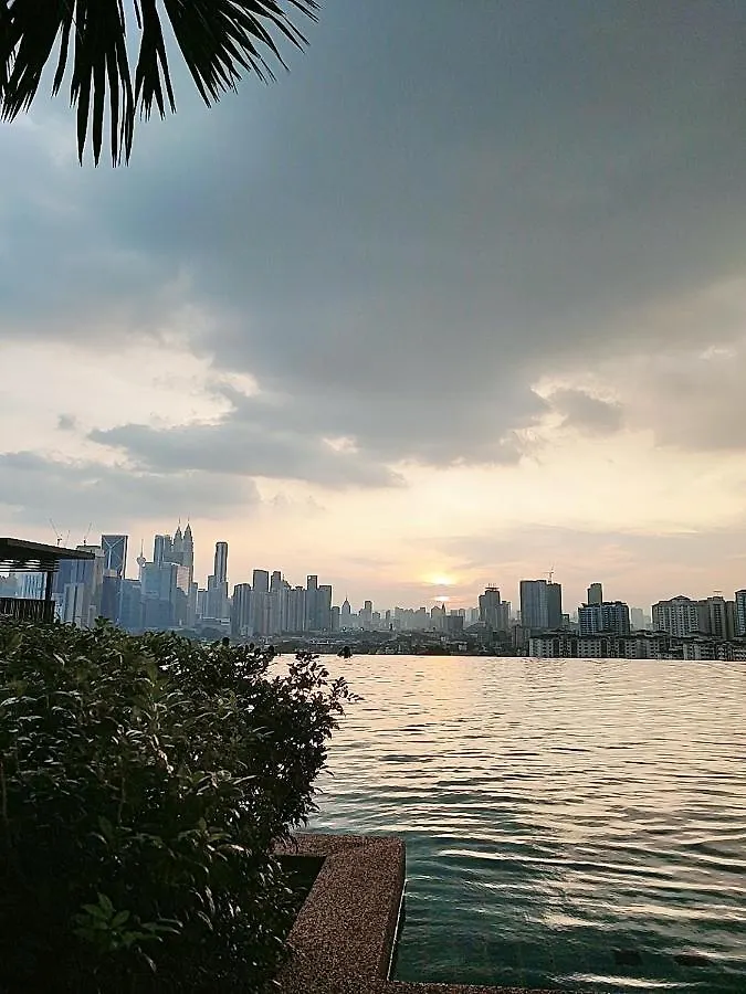 아파트호텔 Kuala Lumpur Datum Jelatek - Klcc View - Infont Lrt And 5 Minutes To Klcc -Near By Gleneagles 암팡